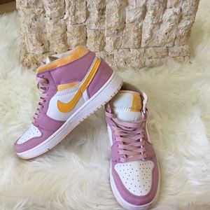 AIR JORDAN 1 MID SE PS ARCTIC PINK Shoes